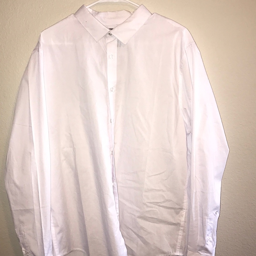 Long sleeved dressed shirt